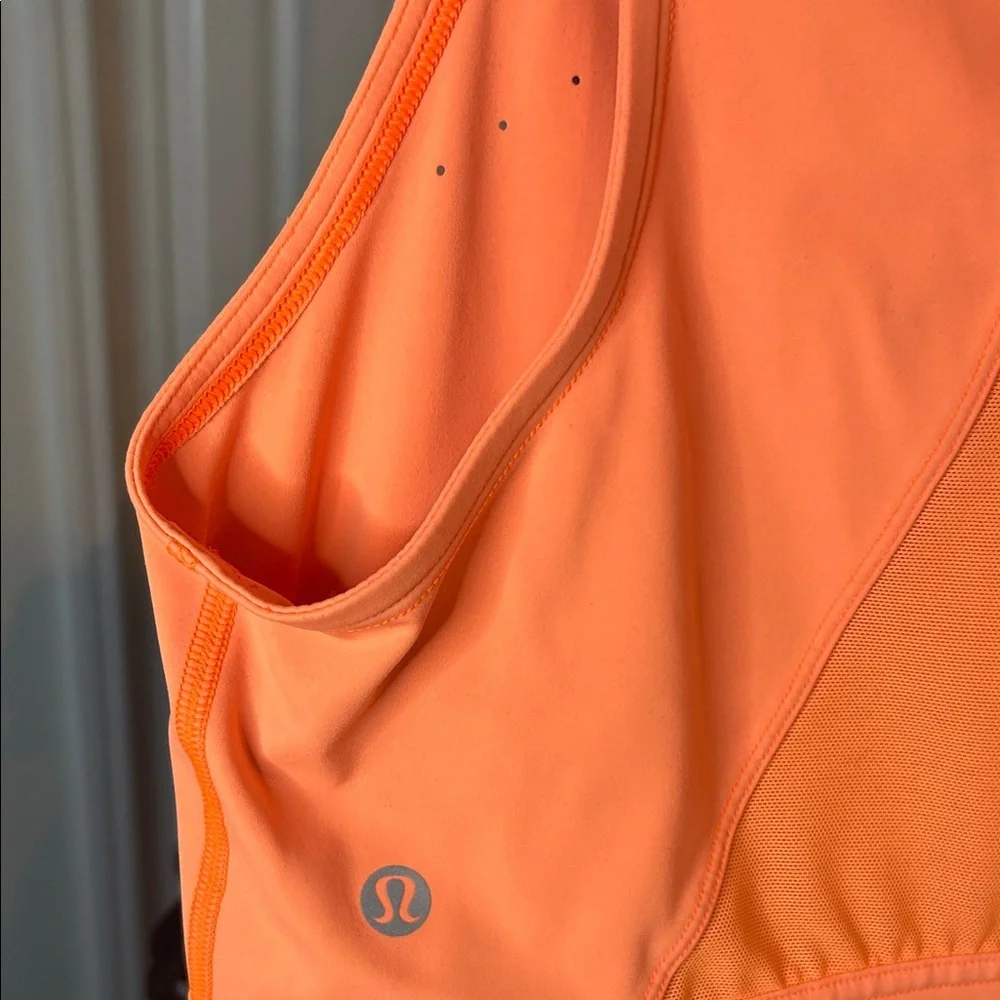 Lululemon EUC Orange Sleeveless Crop Top SIZE SMALL